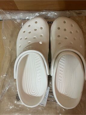 Crocs Womens Classic Glitter Clog